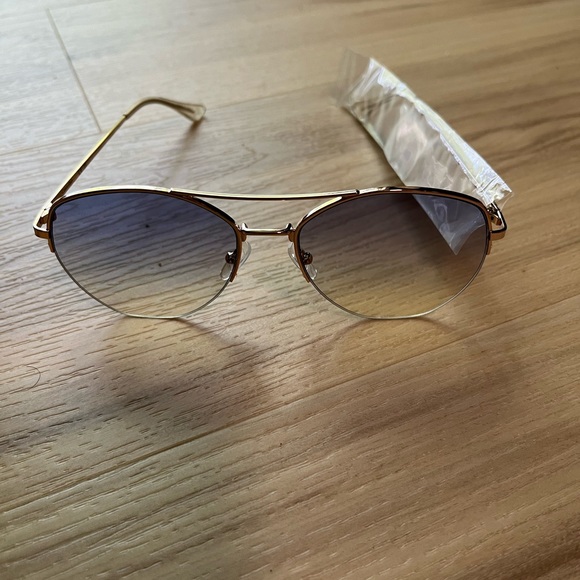 Calvin Klein 57mm sunglasses (Brand NEW)! - Picture 3 of 5